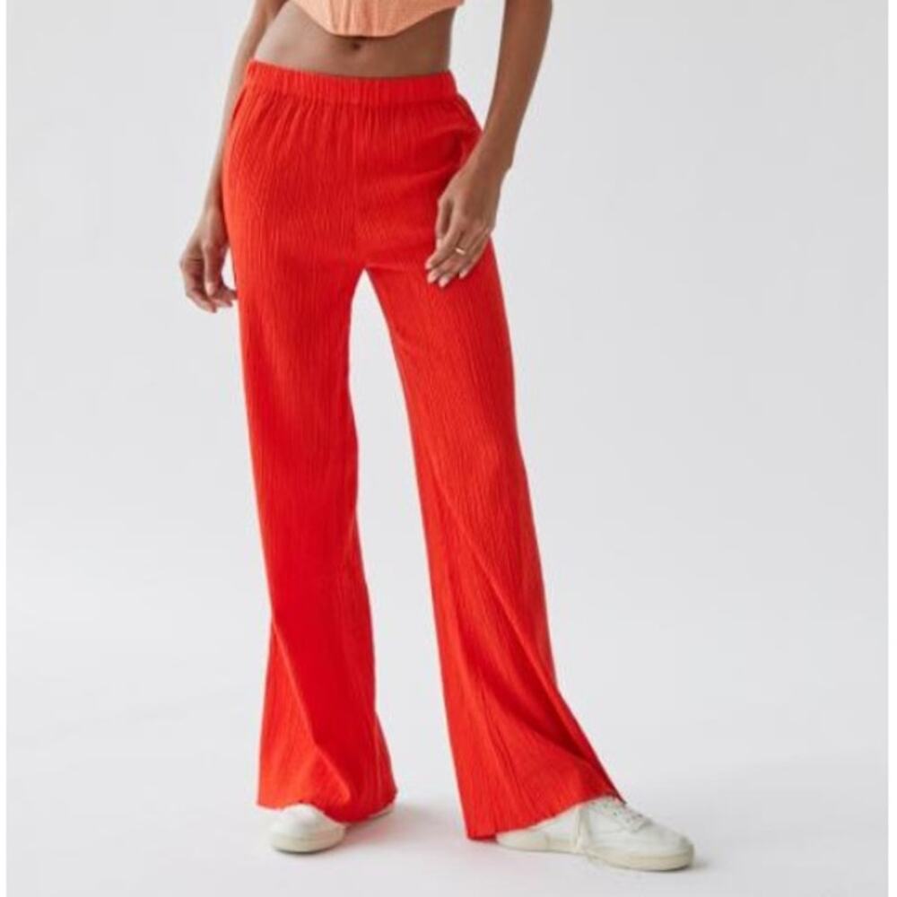 URBAN OUTFITTERS Adeline Low-Rise Flare Pant Elastic Waist High Rise Red Size M